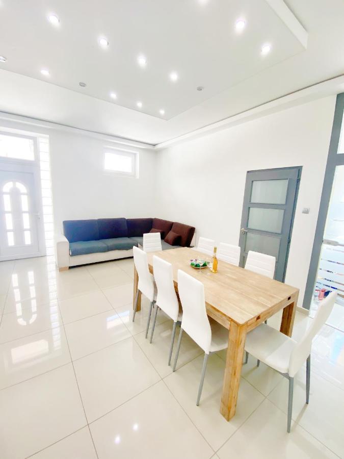 Luxury Apartment In The Centre Ac Parking Garden Budapest Exterior foto